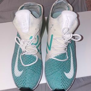 Nike Air 270 Flyknit ‘IGLOO’